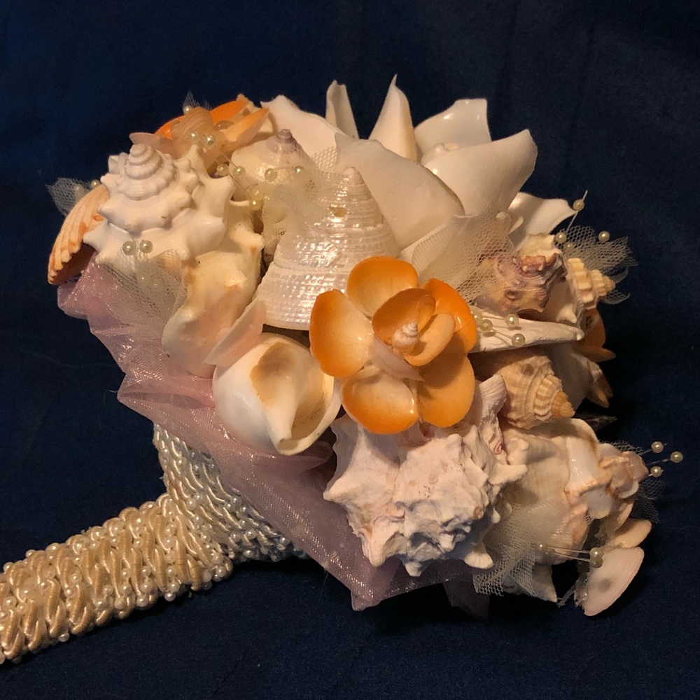 Handmade Shell Bouquets - Picture 4 of 8